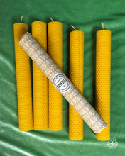 Load image into Gallery viewer, Lübeck Beeswax Candle by Frank Wrap