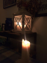 Load image into Gallery viewer, Lübeck Beeswax Candle by Frank Wrap