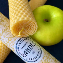 Load image into Gallery viewer, Lübeck Beeswax Candle by Frank Wrap